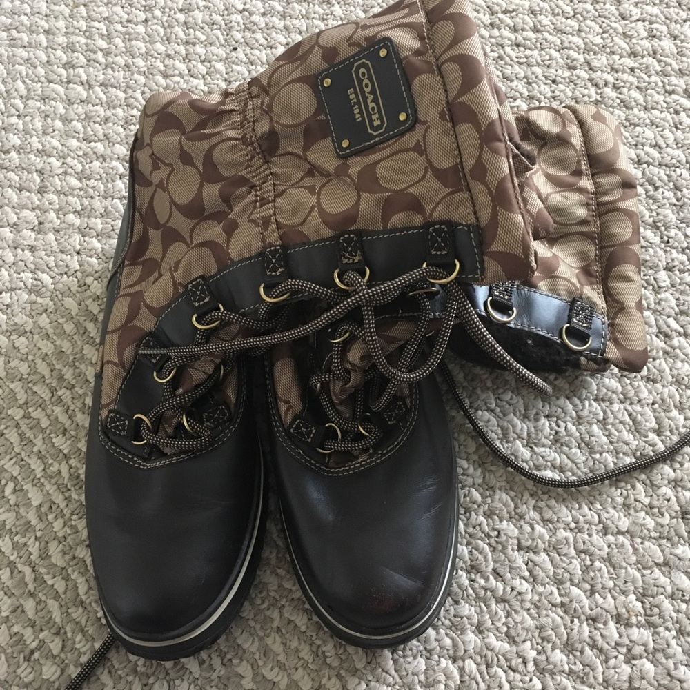 Coach snow boots
